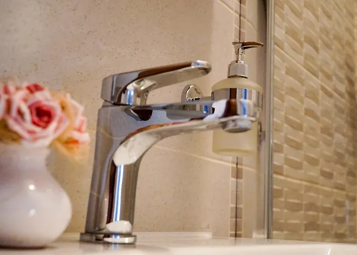 Nora Wine House * Сплит