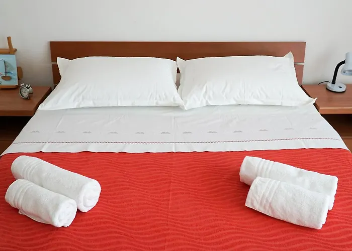 Nora Wine House Апартаменты Сплит