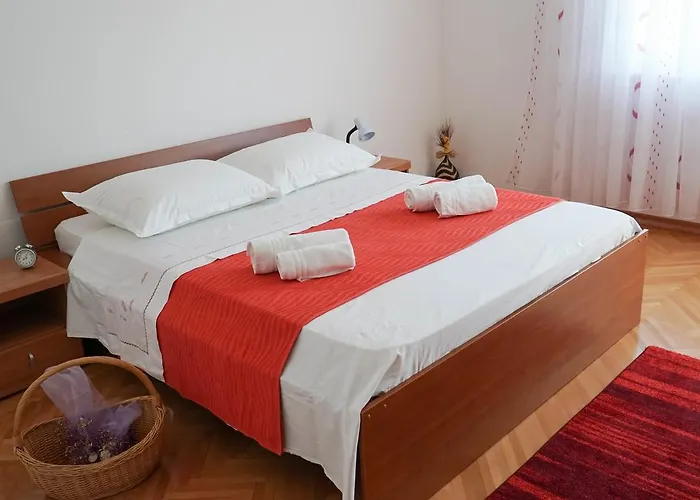 Nora Wine House Сплит