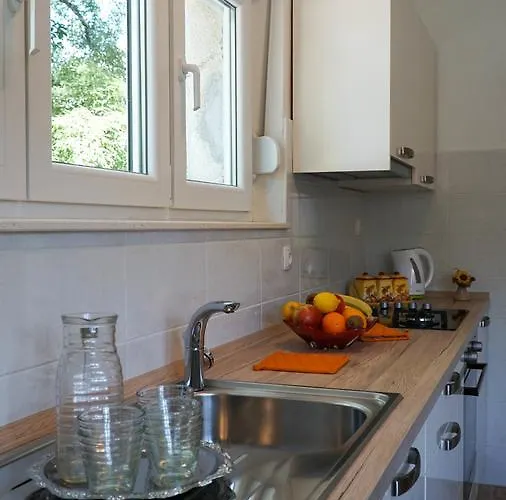 Nora Wine House * Сплит